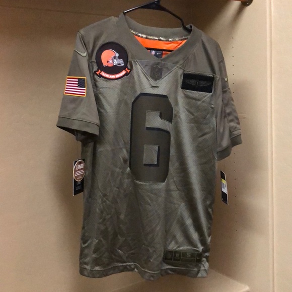 baker mayfield salute to service